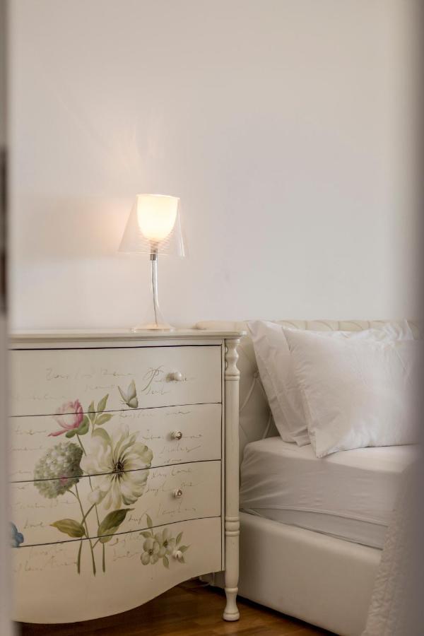 Velebis Superior Apartment - Luxurious One-Room Apartment With Jacuzzi - Prestigious Location By The Sea In The New City Center Of Znjan - Panoramic View Of The Sea And Islands - Free Garage Parking - Buralux Properties Split Exterior foto
